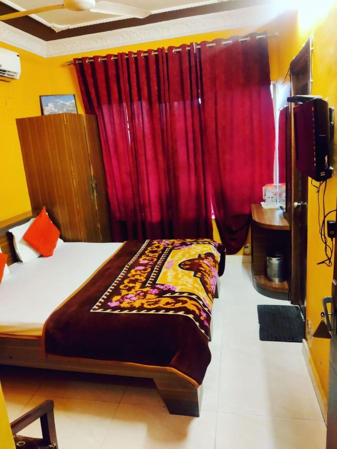 Hotel Novelty Jammu Ngoại thất bức ảnh