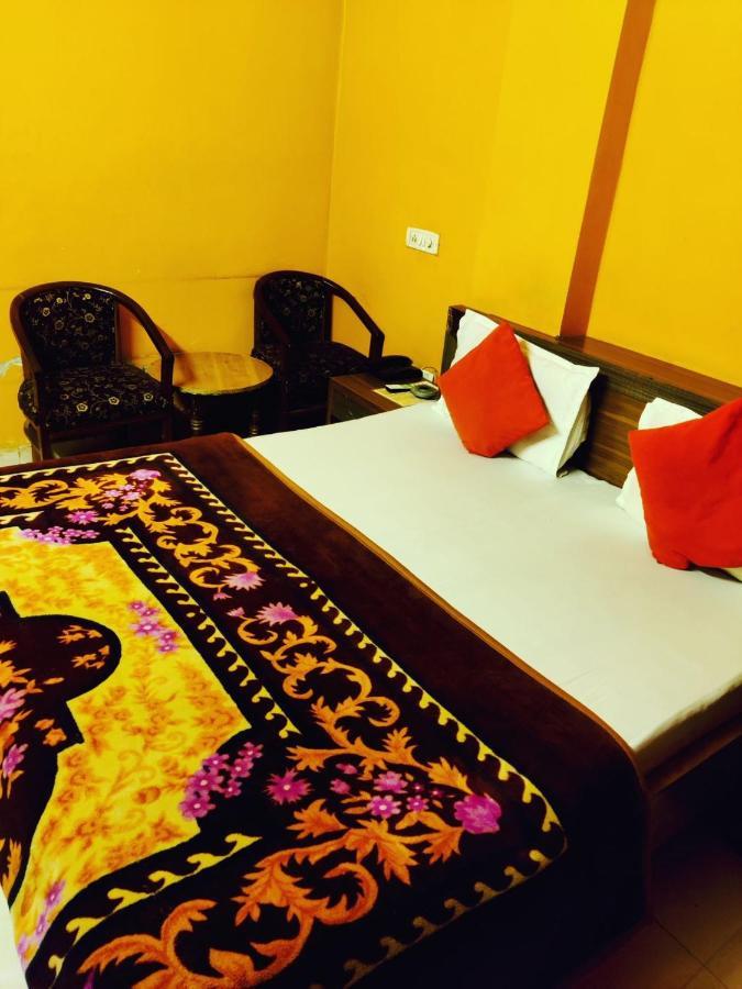 Hotel Novelty Jammu Ngoại thất bức ảnh