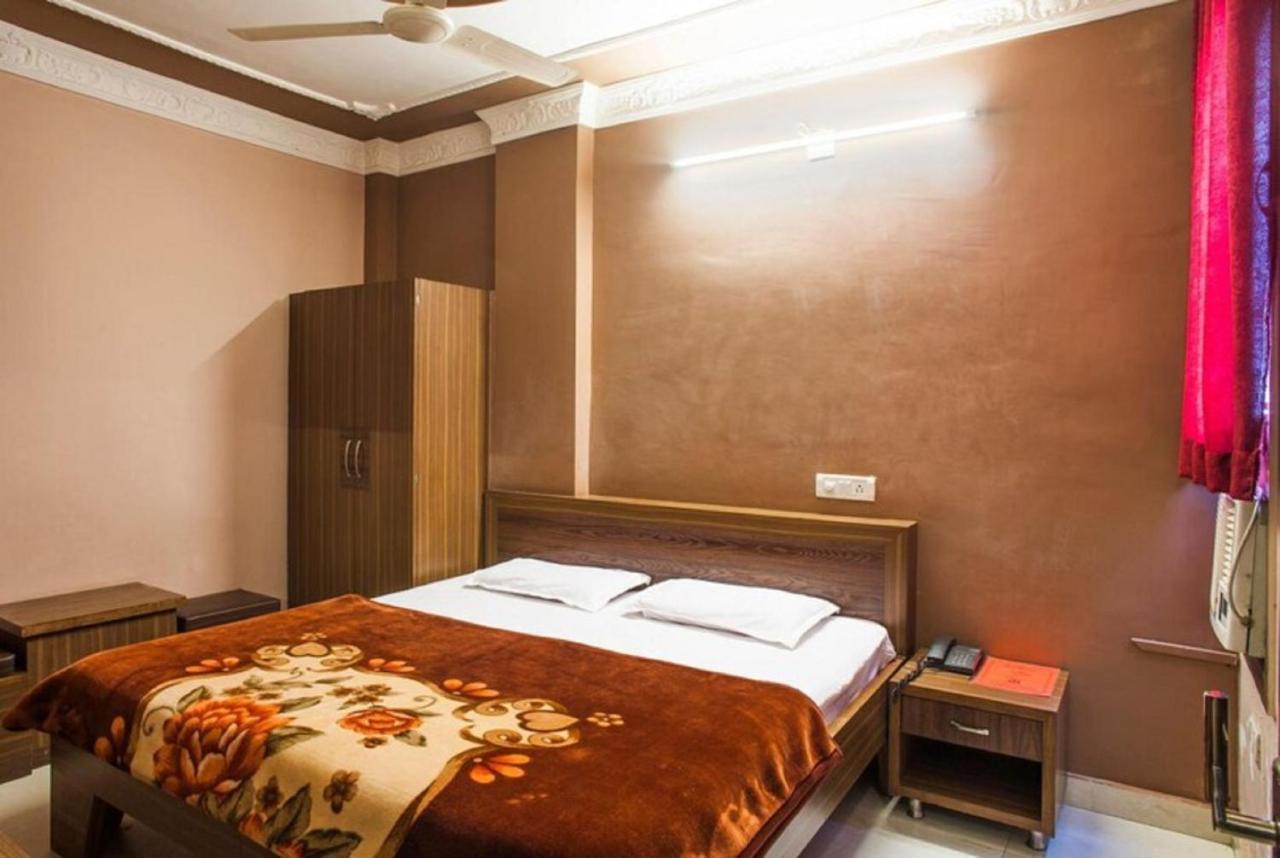 Hotel Novelty Jammu Ngoại thất bức ảnh