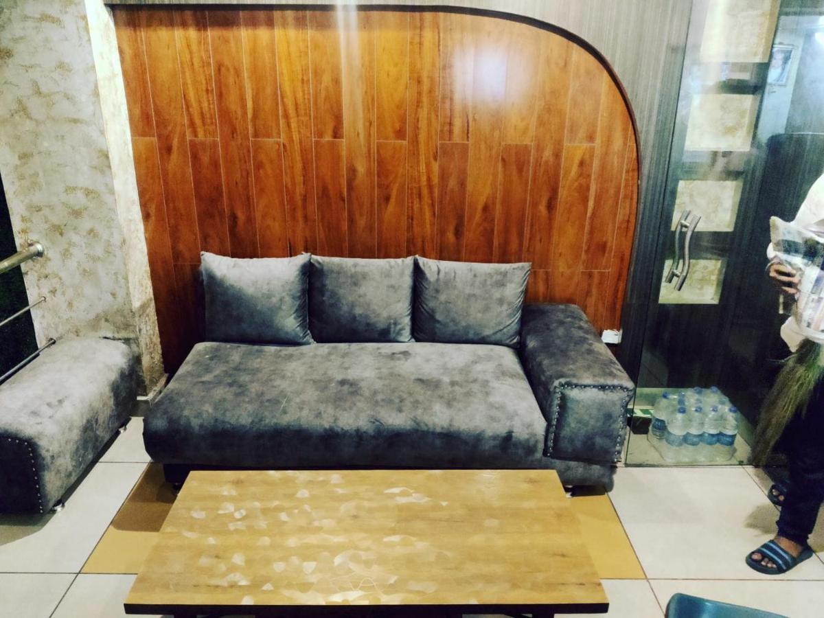 Hotel Novelty Jammu Ngoại thất bức ảnh